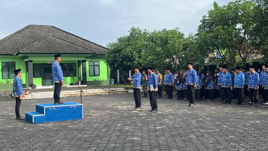 Upacara Pengibaran Bendera Merah Putih